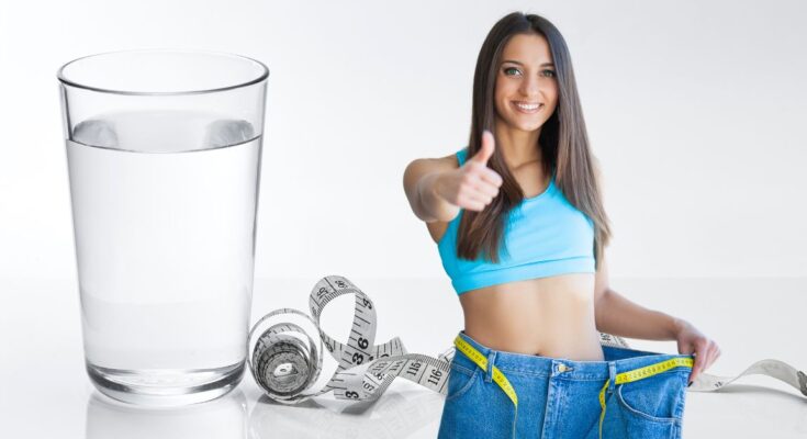 Hogyan segít a víz a testsúlycsökkentésben?